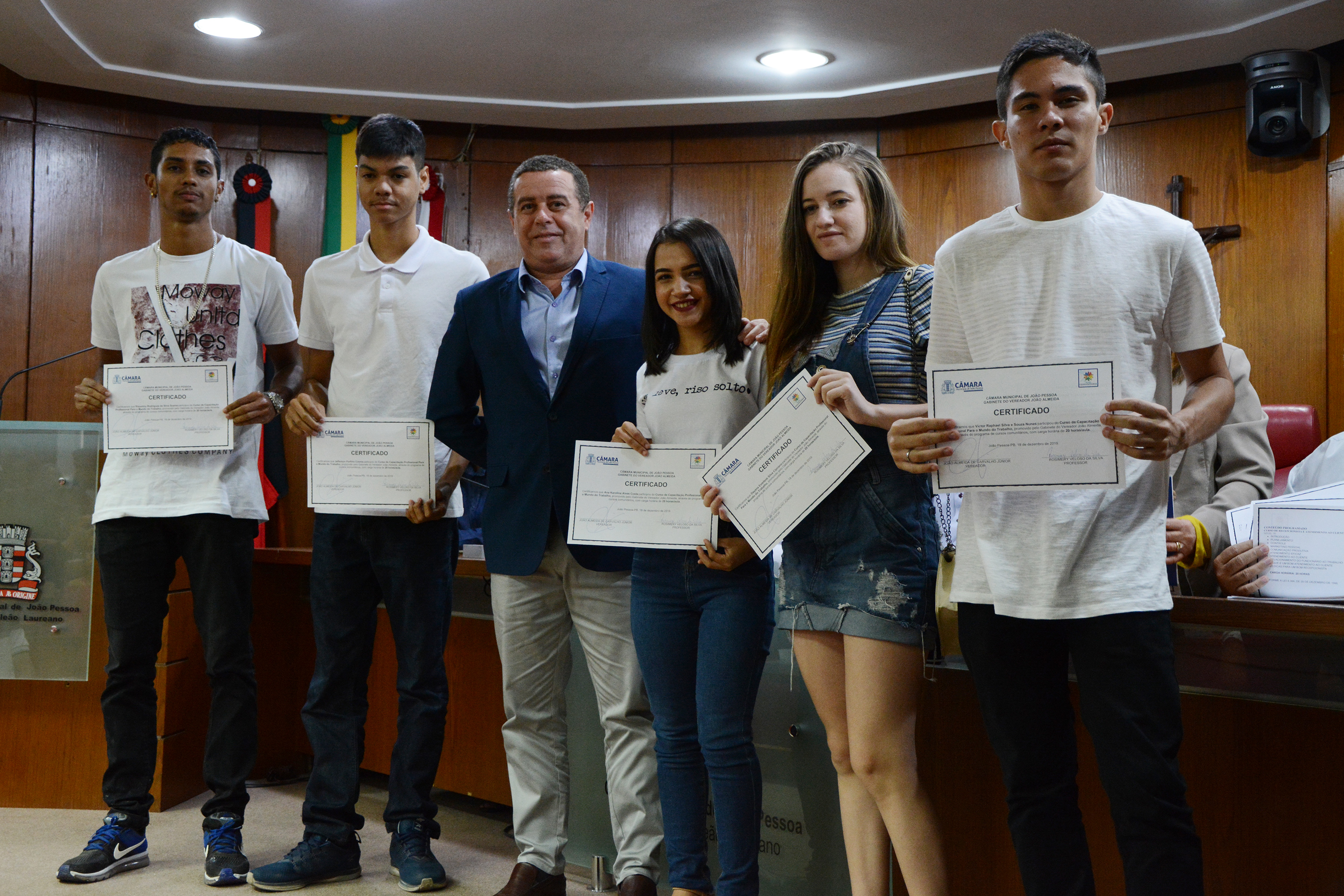 18.12.2019_SE_entrega_certificados_ft_julianasantos  (50).JPG