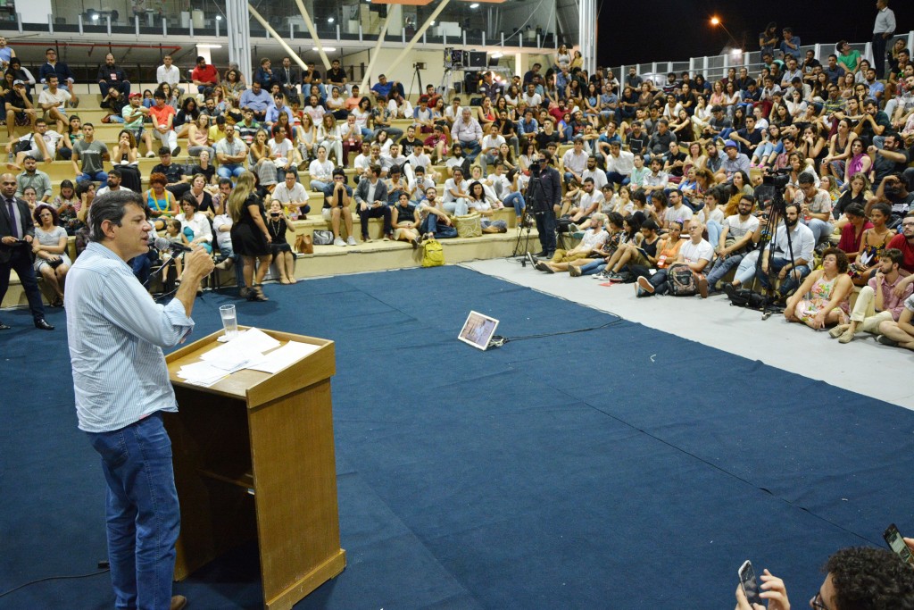 70 anos da CMJP: público lota Teatro de Arena para acompanhar palestra de Fernando Haddad