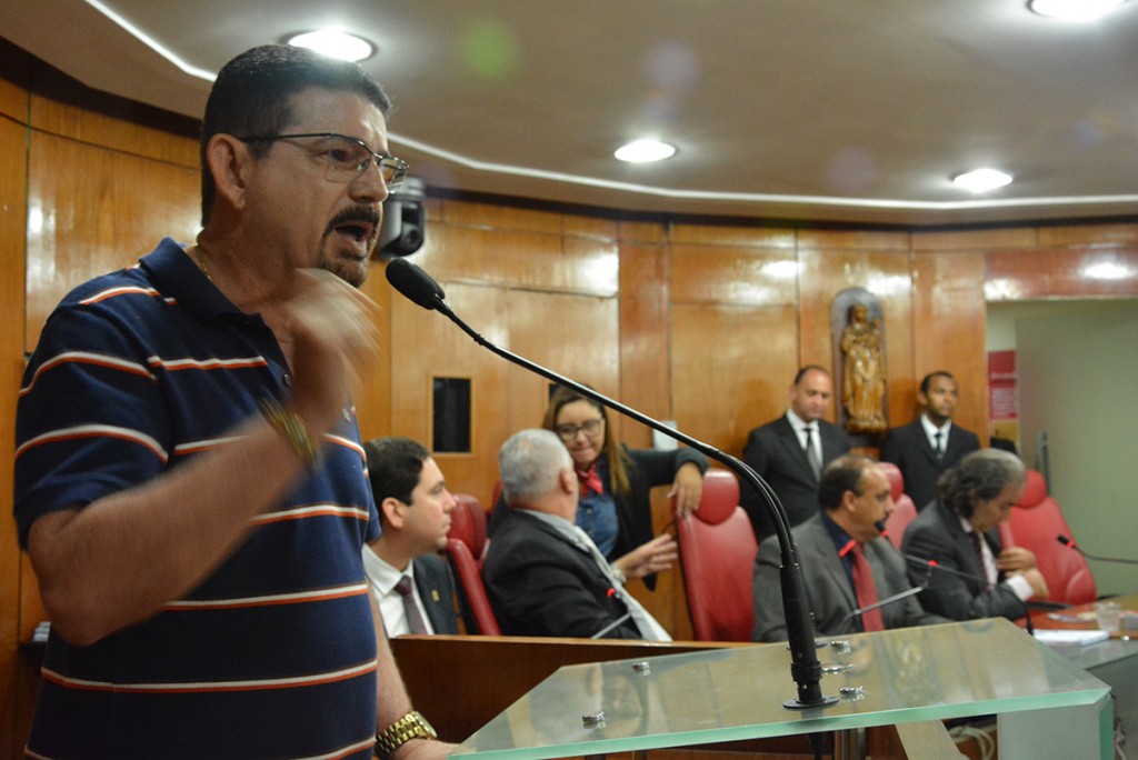 Audiência pública com servidores da Educação do Município foi adiada