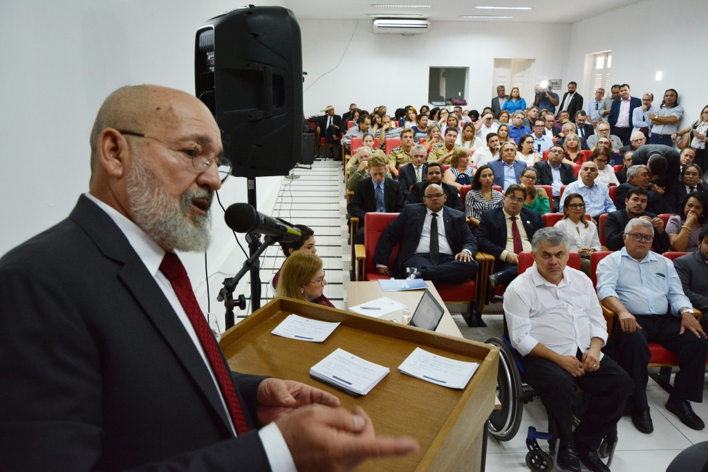 Câmara homenageia Glauberto Bezerra com cidadania pessoense