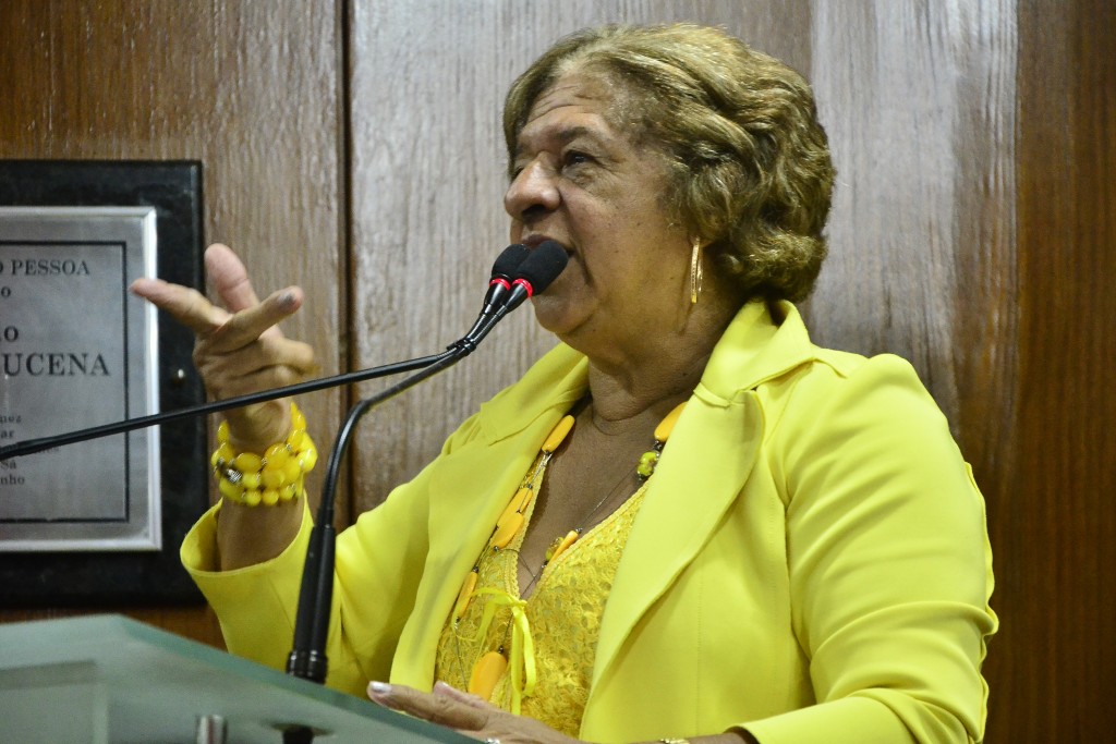 Dia Nacional de Libras é lembrado no Plenário da Câmara de Vereadores