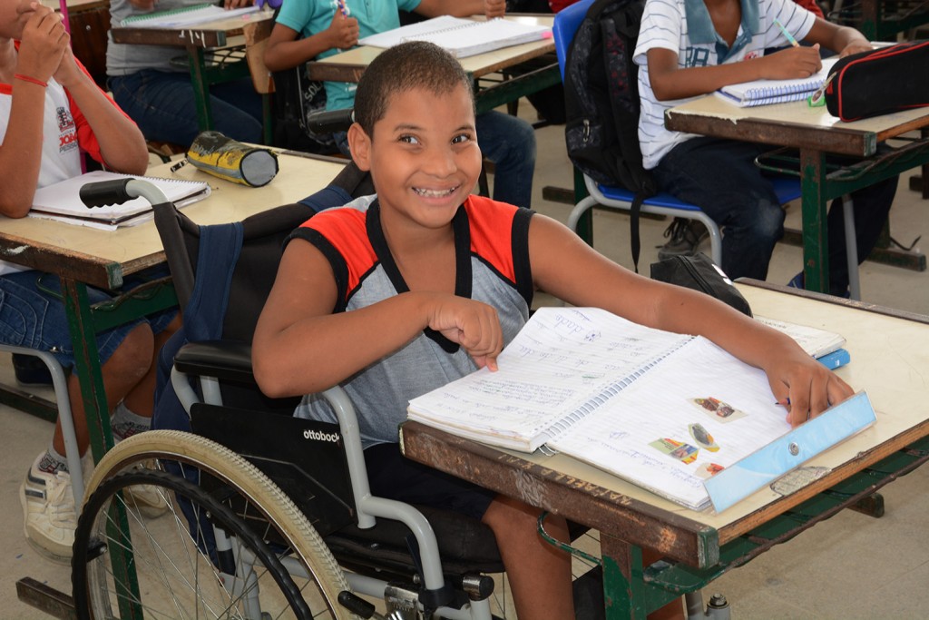 Já é Lei: estudantes com paraplegia têm prioridade em escolas próximas da residência