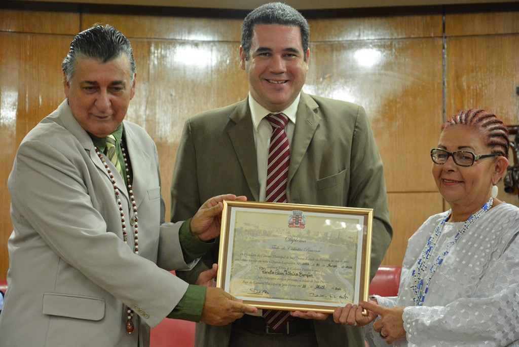 Pai Renato Bonfim recebe Cidadania Pessoense