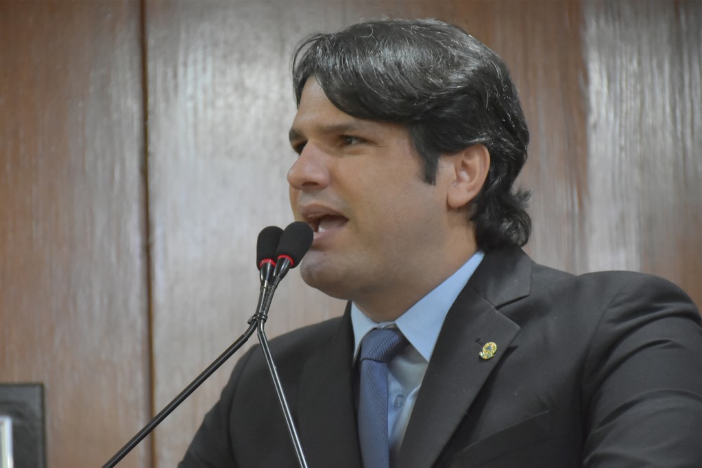 Parlamentar cobra audiência com prefeito da Capital