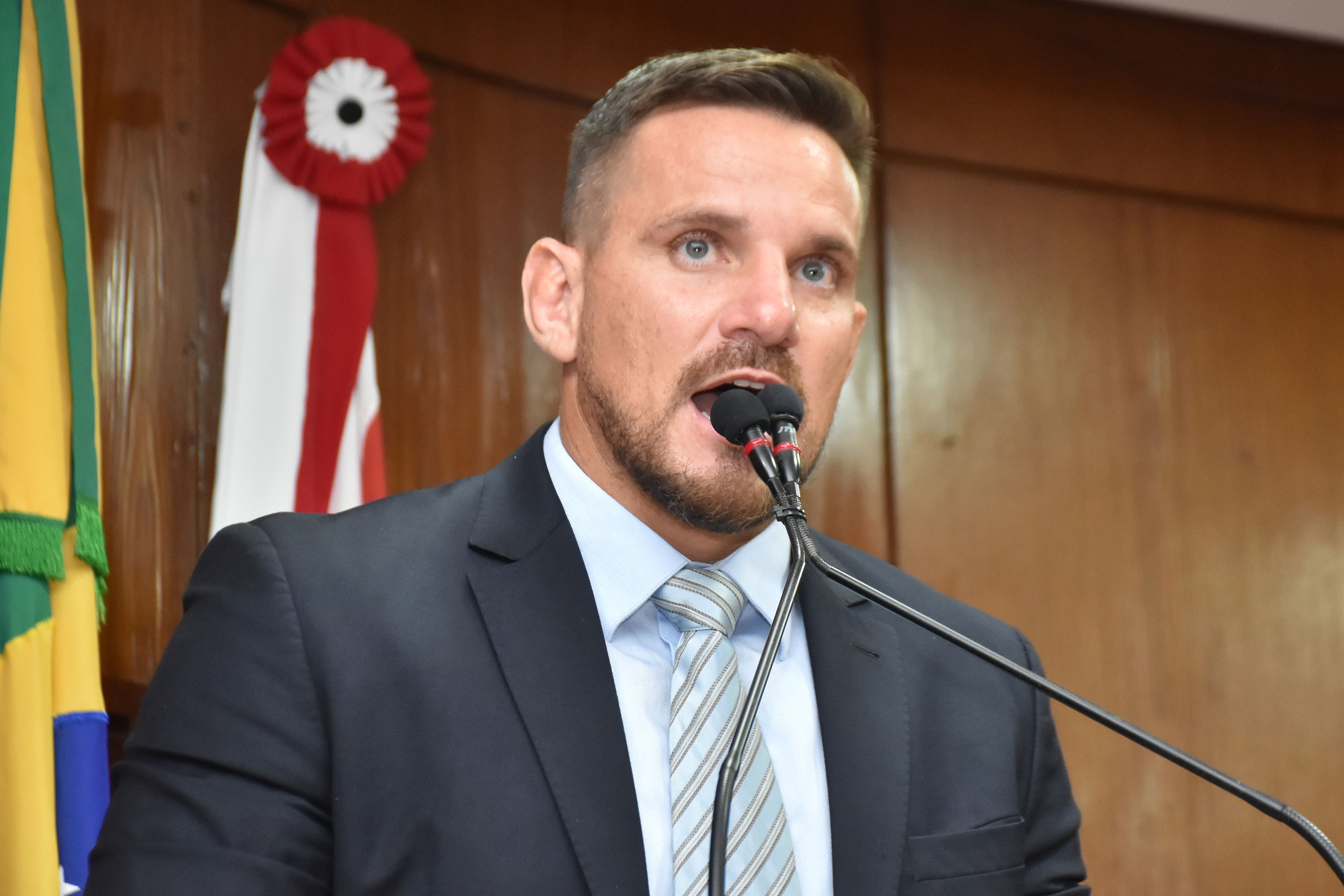 Parlamentar condena quarentena para forças de segurança disputarem eleições