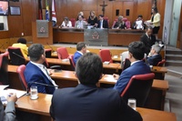 Parlamentares debatem decisão liminar sobre lei de emendas impositivas 