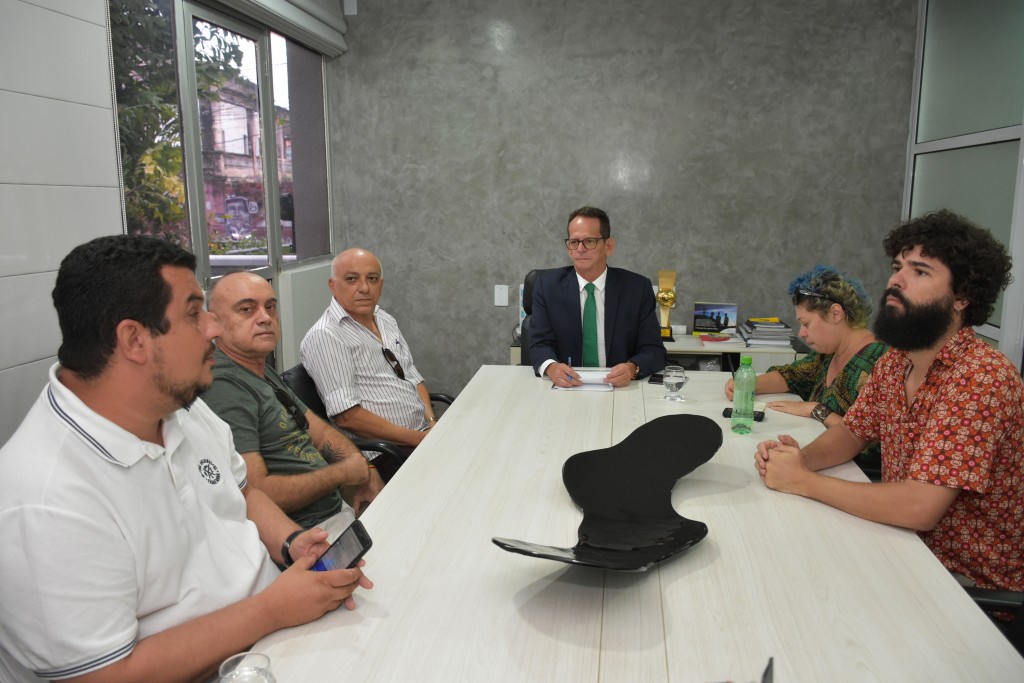 Presidente da CMJP, Marcos Vinícius, recebe o Fórum do Audiovisual da PB para discutir Lei que regulamenta a atividade