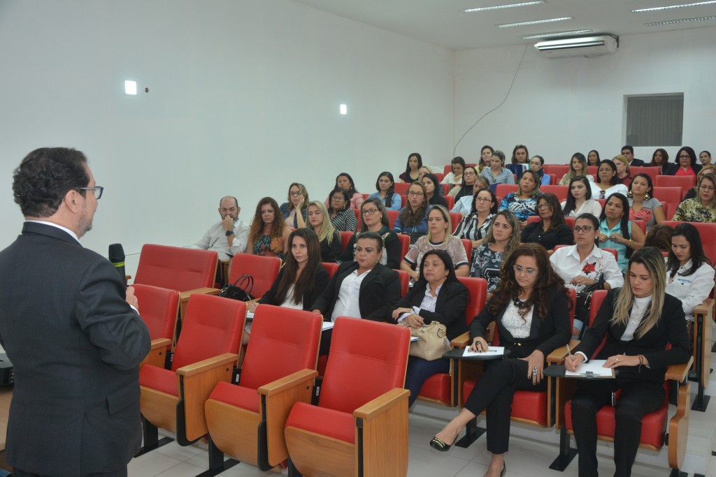 Primeiro dia da 'Oficina Interlegis Cerimonial no Ambiente Legislativo, Planejamento e Organização de Eventos' é aberto na CMJP