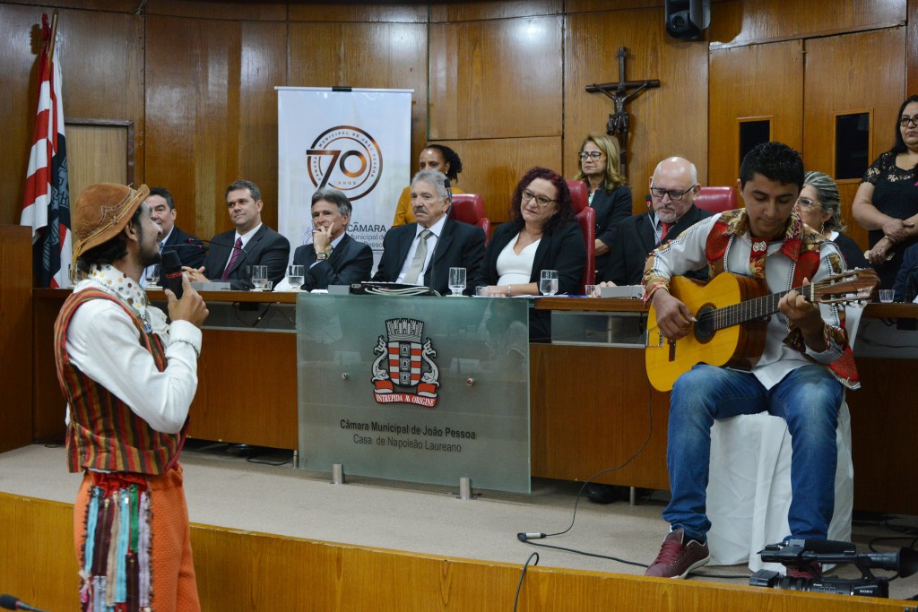 Superintendente da Sudema recebe homenagem na Câmara da Capital