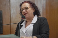 Vereadora apresenta Voto de Aplauso à colega de Parlamento