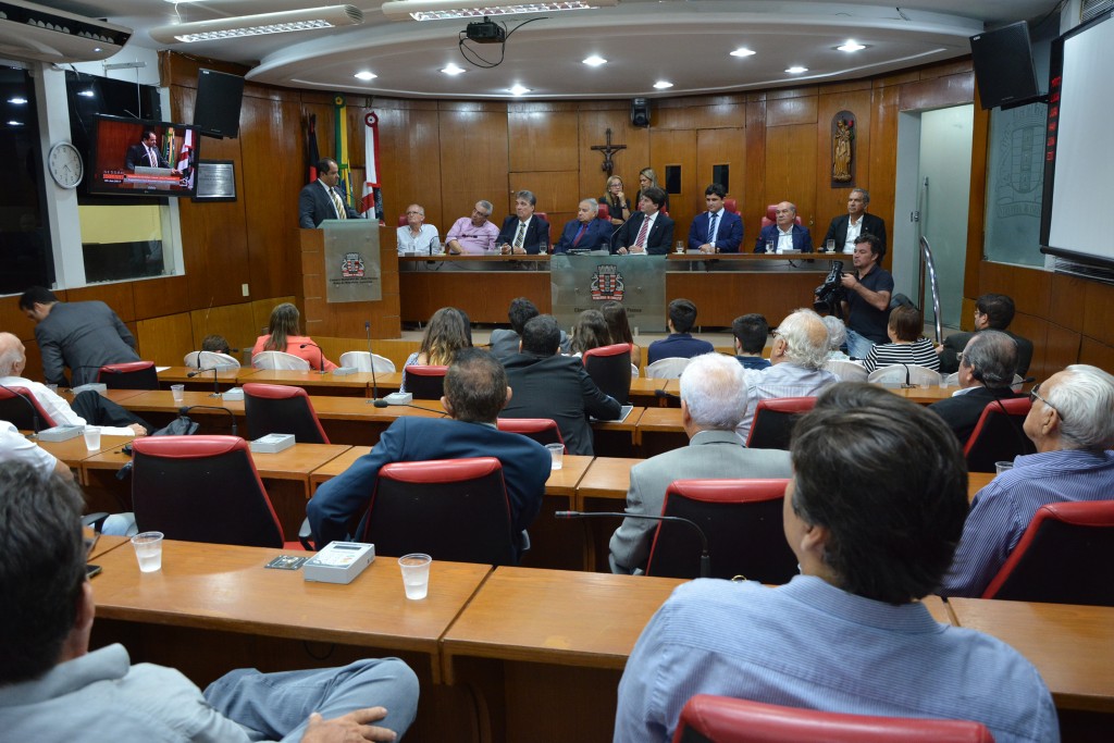 Vereadores concedem Medalha Cidade de João Pessoa a Ronaldo Delgado Gadelha